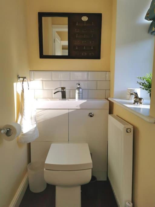 Apartment Cecile's At Cefn Tilla Court, *